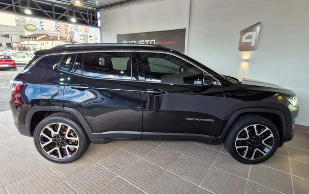 imagem-https://www.socarrao.com.br/sc-vehicle-images-prod/2815547/1789583587875-e45eee3948fd4989be7f5302865a82b5_1784816609792.jpg