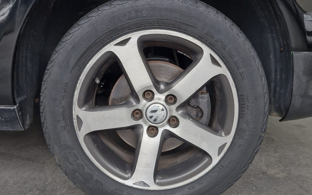 imagem-https://www.socarrao.com.br/sc-vehicle-images-prod/2815595/1784817822205-MTcuanBlZw.jpeg