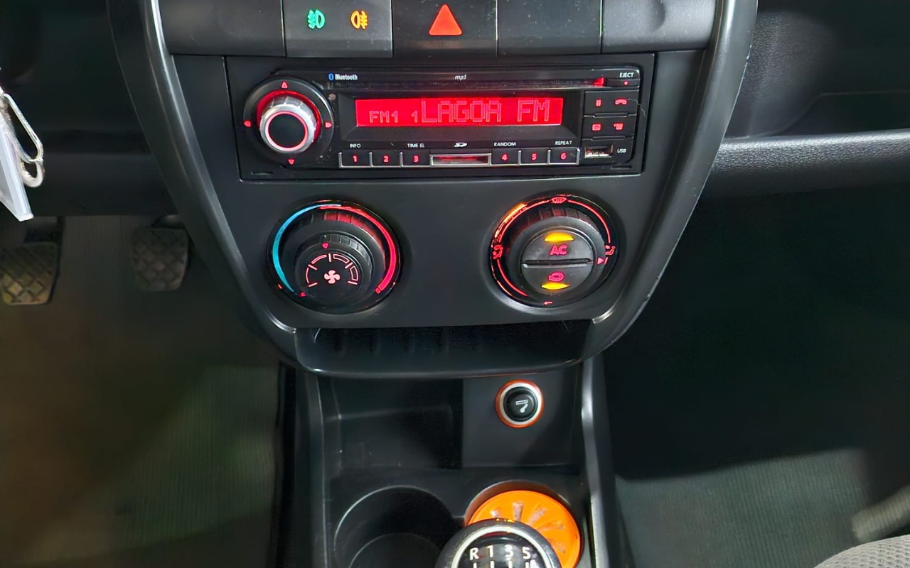 imagem-https://www.socarrao.com.br/sc-vehicle-images-prod/2815595/1784817823336-MjUuanBlZw.jpeg