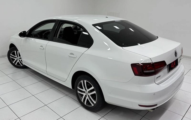 imagem-https://www.socarrao.com.br/sc-vehicle-images-prod/2815628/1789470459502-8307574_7_B_7ee449ddbd.jpeg