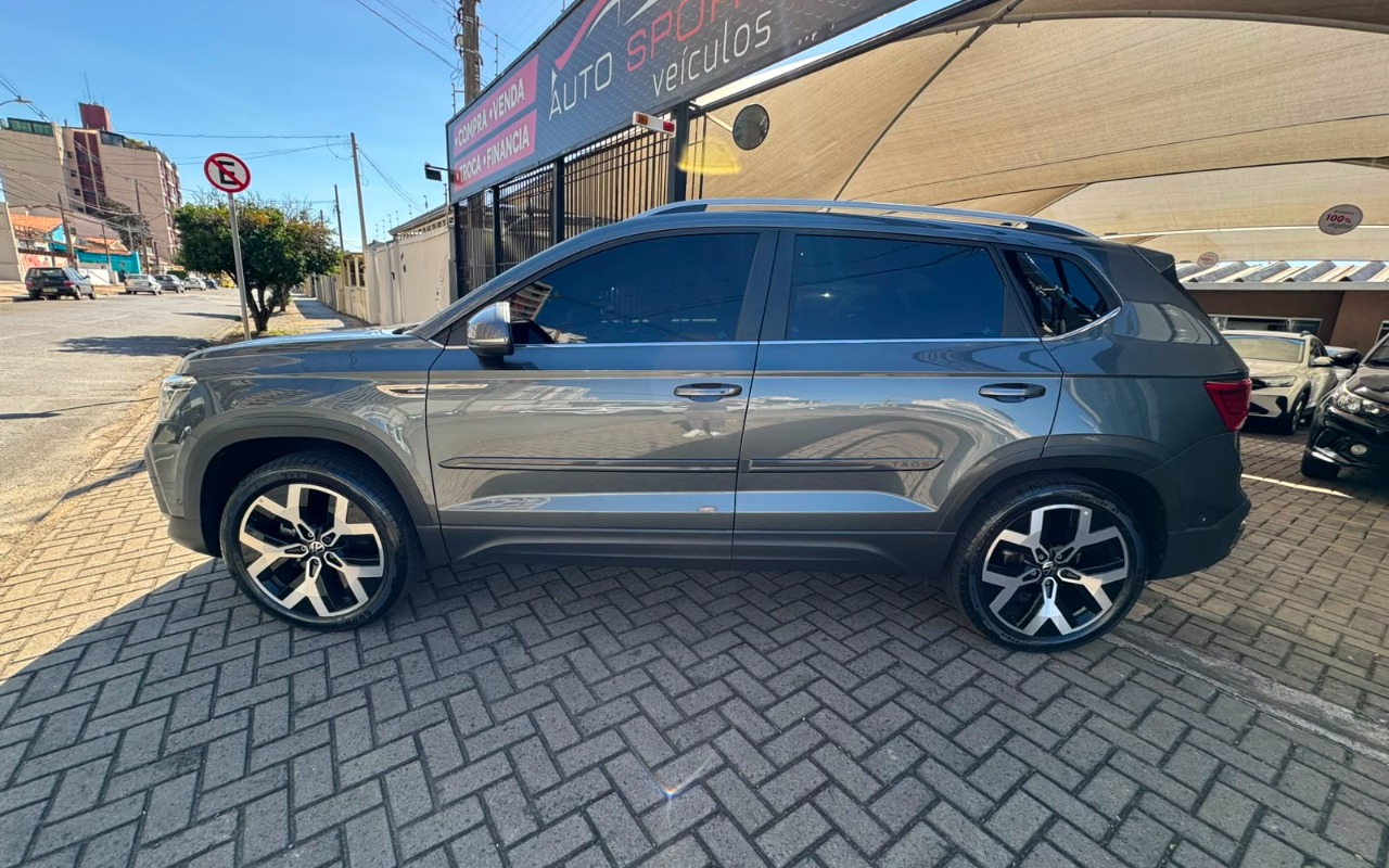 Volkswagen Taos 2024 Cinza — foto 1 de 3