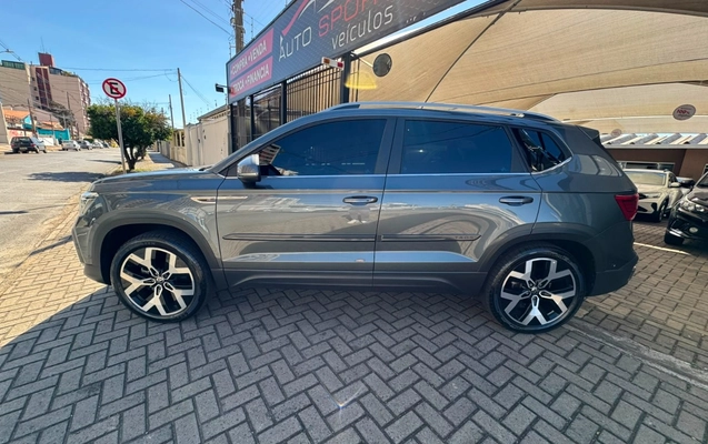 imagem-https://www.socarrao.com.br/sc-vehicle-images-prod/2815971/1784818608468-V2hhdHNBcHAgSW1hZ2UgMjAyNi0wNy0yMiBhdCAxNC4xMy4wMSAoMSkuanBlZw.jpeg