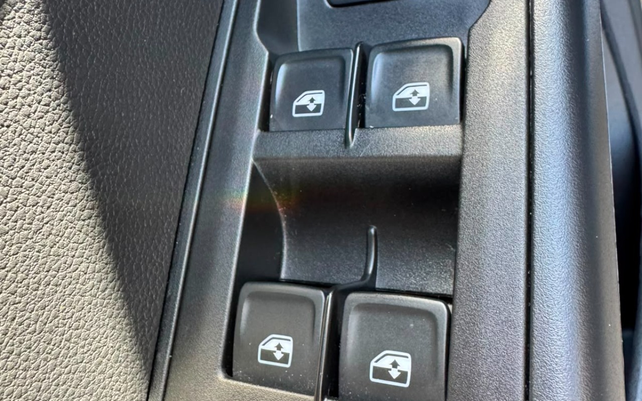 imagem-https://www.socarrao.com.br/sc-vehicle-images-prod/2815971/1784818609520-V2hhdHNBcHAgSW1hZ2UgMjAyNi0wNy0yMiBhdCAxNC4xMi41OC5qcGVn.jpeg