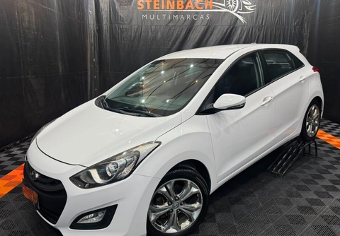 Hyundai i30 1.8 16V Aut. 5p 2015 Branco — foto 1 de 3
