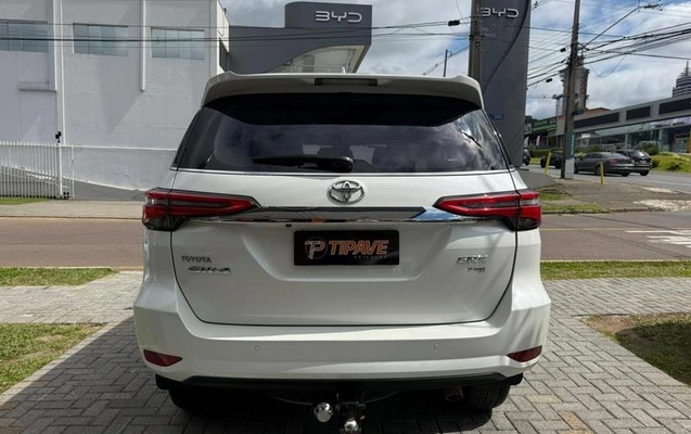 imagem-https://www.socarrao.com.br/sc-vehicle-images-prod/2816360/1788204229561-8303225_6_B_453f95f033.jpeg
