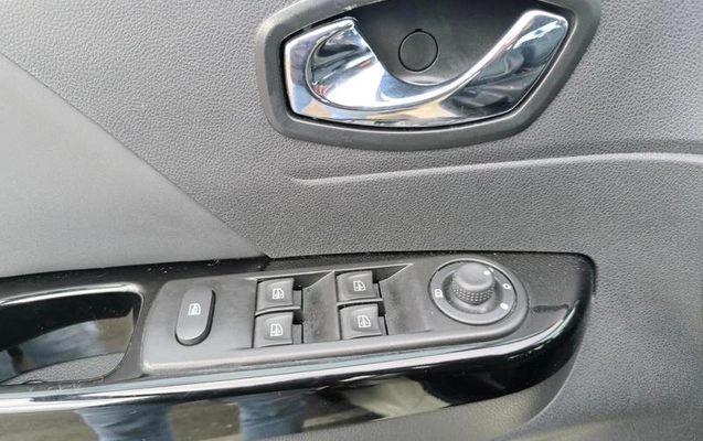 imagem-https://www.socarrao.com.br/sc-vehicle-images-prod/2816396/1787930641576-8304033_30_B_7fd3f9e411.jpeg