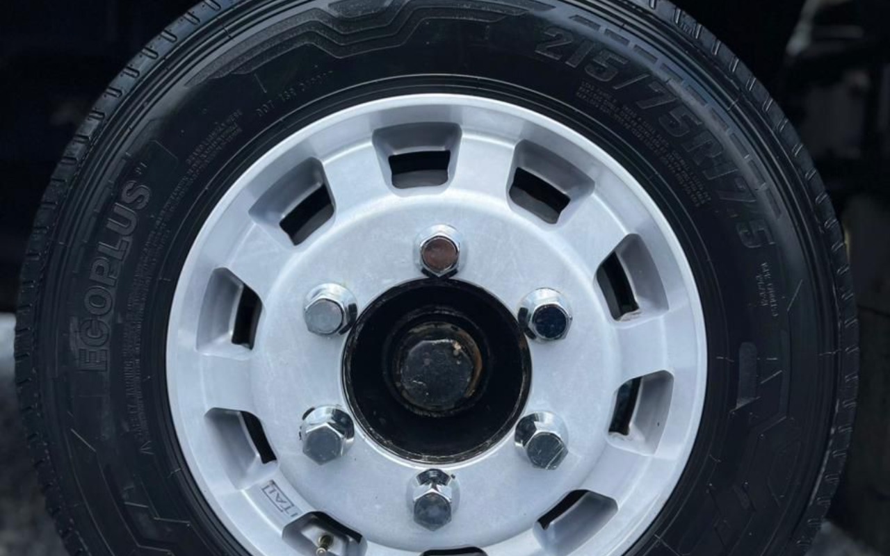 imagem-https://www.socarrao.com.br/sc-vehicle-images-prod/2816578/1784822050817-V2hhdHNBcHAgSW1hZ2UgMjAyNi0wMy0yMSBhdCAxMi4xMi41NCAoMSkuanBlZw.jpeg