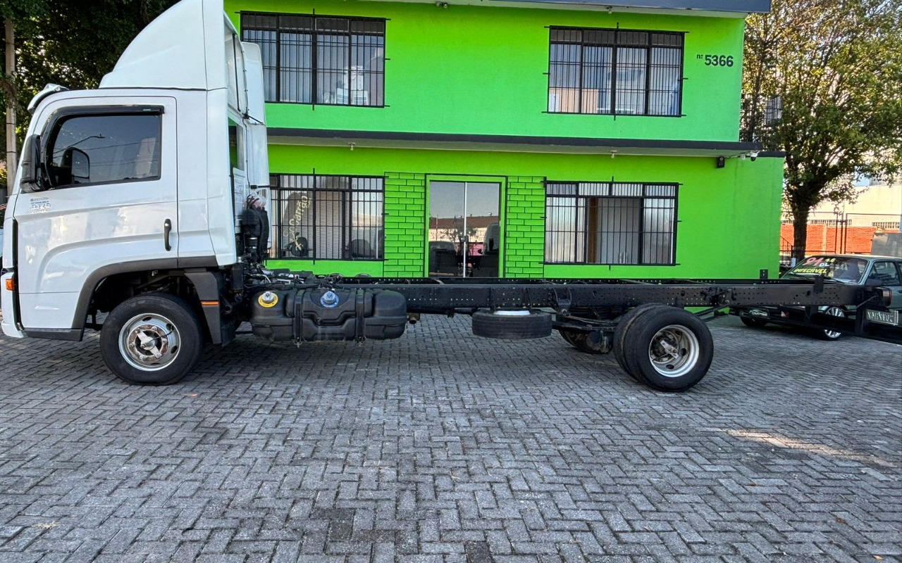 imagem-https://www.socarrao.com.br/sc-vehicle-images-prod/2816635/1784822395013-V2hhdHNBcHAgSW1hZ2UgMjAyNi0wMy0wNCBhdCAxMS4zOS4yMi5qcGVn.jpeg