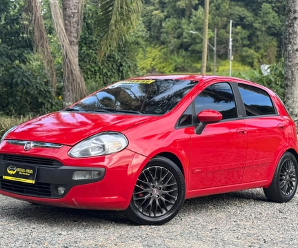 Fiat Punto 2013 Vermelho — foto 1 de 3