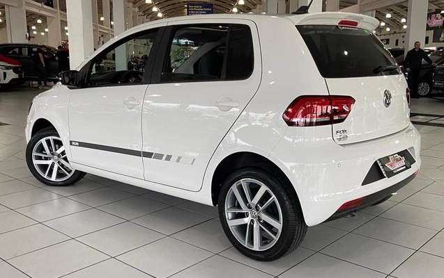 imagem-https://www.socarrao.com.br/sc-vehicle-images-prod/2817791/1785183598882-8308403_17_B_ce15e99d17.jpeg