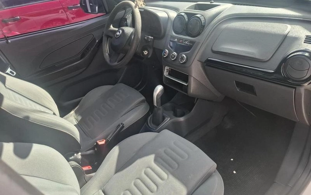imagem-https://www.socarrao.com.br/sc-vehicle-images-prod/2818095/1784983144611-8308502_8_B_20fd6178cc.jpeg