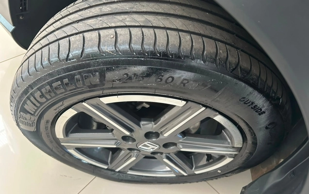 imagem-https://www.socarrao.com.br/sc-vehicle-images-prod/2818277/1788298412856-ohuZLgkbuR3fDCmDnsoqY0WeRVQRq9E5.jpg