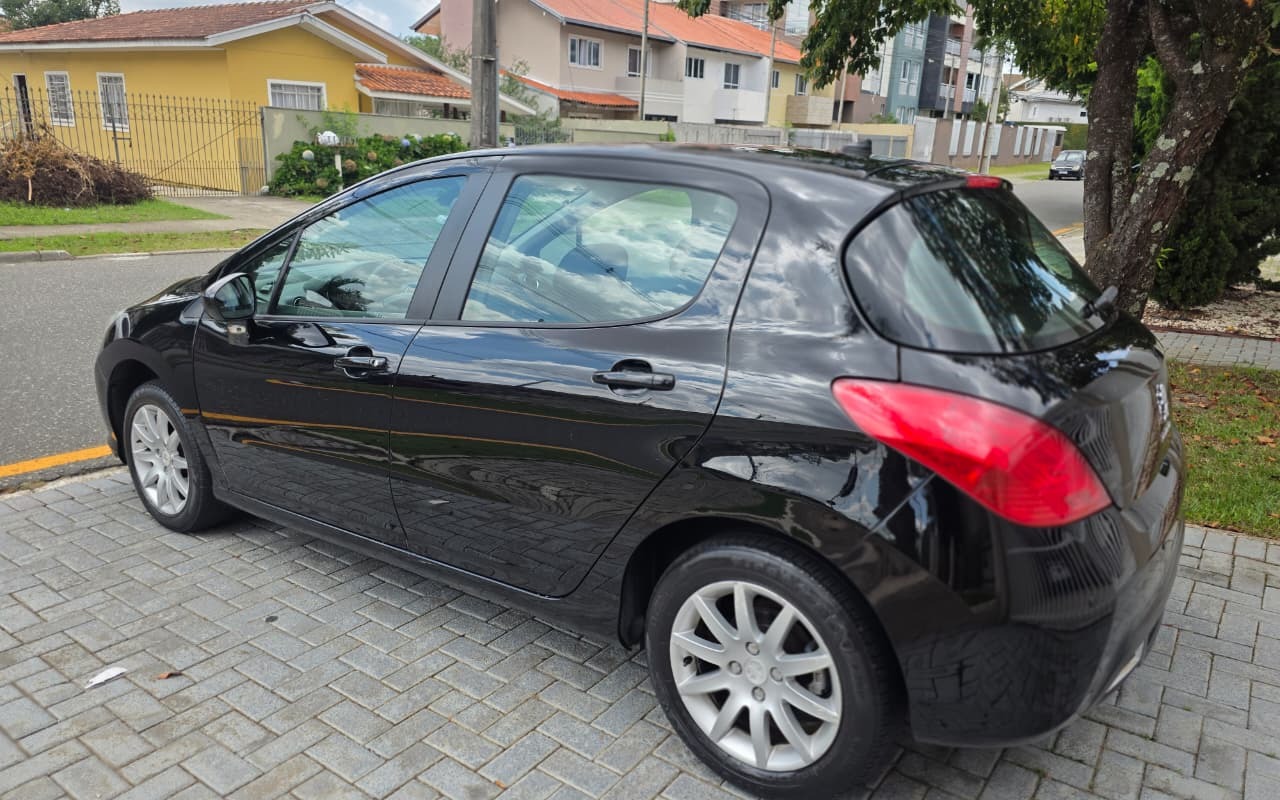imagem-https://www.socarrao.com.br/sc-vehicle-images-prod/2818324/1784832616434-SU1HLTIwMjYwMzIzLVdBMDA2OC5qcGc.jpg