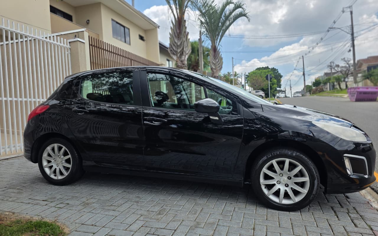 imagem-https://www.socarrao.com.br/sc-vehicle-images-prod/2818324/1784832616557-SU1HLTIwMjYwMzIzLVdBMDA2Ny5qcGc.jpg