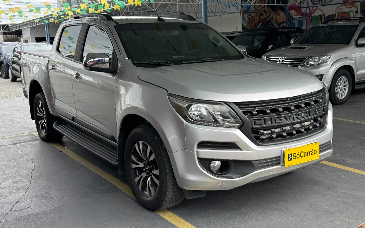 Chevrolet S10 Pick-Up LTZ 2.8 TDI 4x4 CD Dies.Aut na cor Prata em Joinville / SC - 2818326