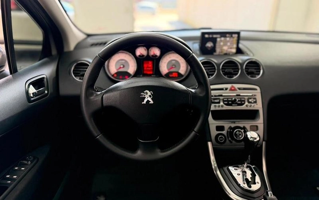 imagem-https://www.socarrao.com.br/sc-vehicle-images-prod/2818477/1785336488830-8308765_7_B_4b93d1232d.jpeg