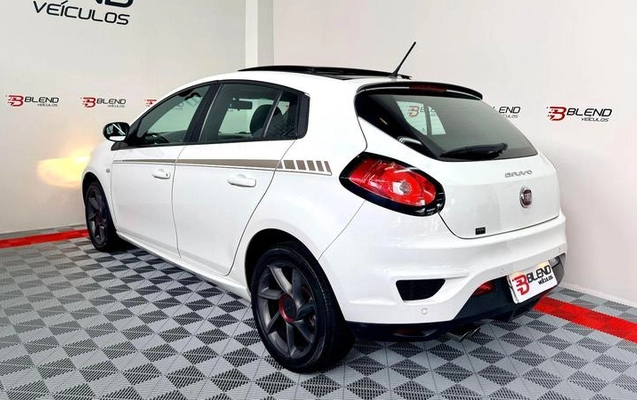 imagem-https://www.socarrao.com.br/sc-vehicle-images-prod/2818559/1784830727091-8308841_7_B_5ede277244.jpeg