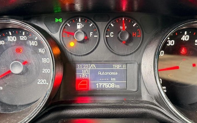imagem-https://www.socarrao.com.br/sc-vehicle-images-prod/2818559/1784830727098-8308841_2_B_2a99dc774b.jpeg