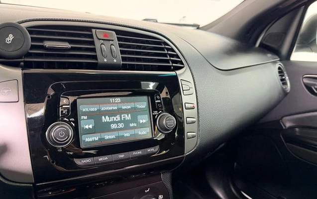 imagem-https://www.socarrao.com.br/sc-vehicle-images-prod/2818559/1784830727099-8308841_3_B_927edc00de.jpeg