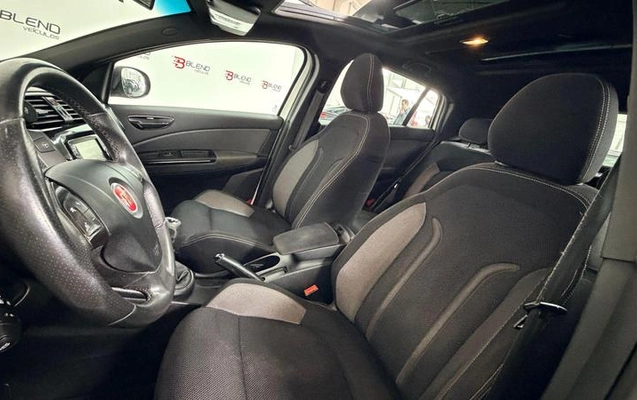 imagem-https://www.socarrao.com.br/sc-vehicle-images-prod/2818559/1784830727101-8308841_10_B_f0b188971b.jpeg