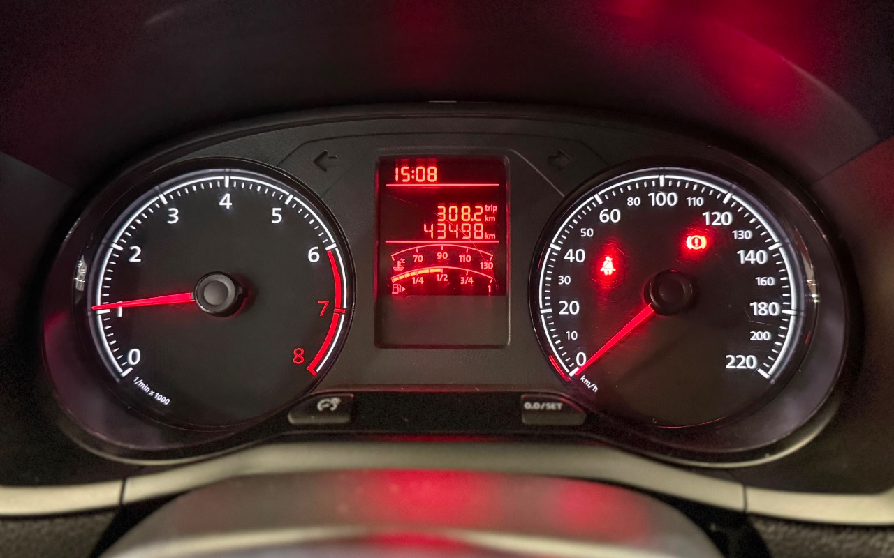 imagem-https://www.socarrao.com.br/sc-vehicle-images-prod/2818703/1784831333723-MTQ5OWVmNWEtOTJmZC00NmFiLWJjMzgtMjhlNTE5NTc3ZjA3LmpwZWc.jpeg