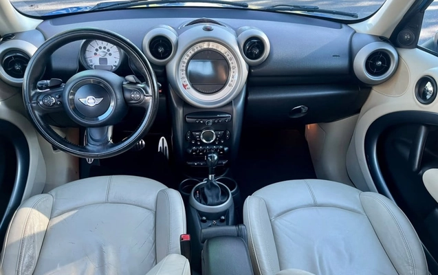 imagem-https://www.socarrao.com.br/sc-vehicle-images-prod/2818973/1784997279705-vehicle_image_1784832268_cd7cb3aa9ecc7872cf9fe26257901622.jpeg