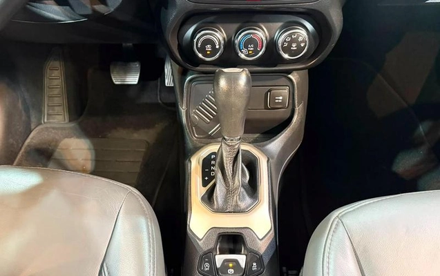 imagem-https://www.socarrao.com.br/sc-vehicle-images-prod/2819098/1788283976627-8309029_8_B_e0bf161214.jpeg