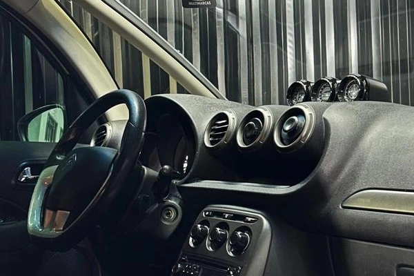 imagem-https://www.socarrao.com.br/sc-vehicle-images-prod/2819175/1790705590672-8308611_2_B_d77634881c.jpeg