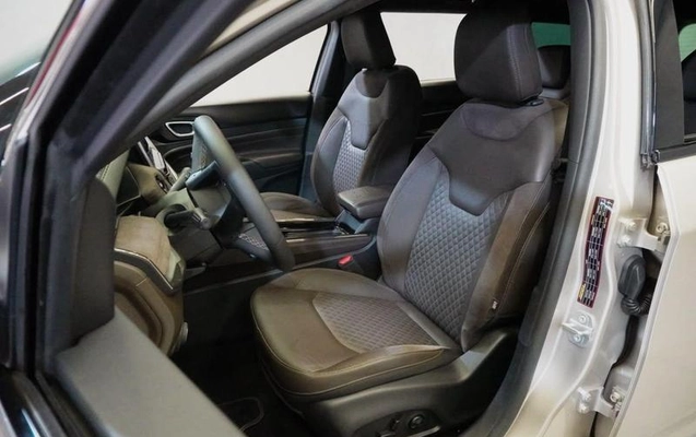 imagem-https://www.socarrao.com.br/sc-vehicle-images-prod/2819181/1789419293414-8275698_16_B_19867cc4ee.jpeg