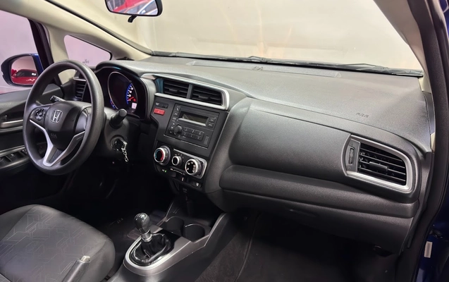 imagem-https://www.socarrao.com.br/sc-vehicle-images-prod/2819215/1784833725861-c9d65f8a-8a9f-48d2-afaa-ee4d8145bd71.jpg