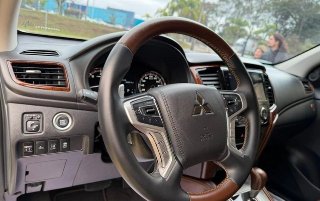 imagem-https://www.socarrao.com.br/sc-vehicle-images-prod/2819291/1789076824186-8308501_15_B_b68b58c055.jpeg