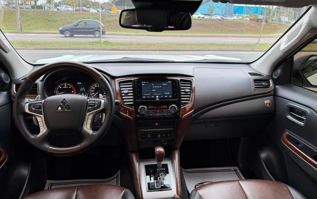 imagem-https://www.socarrao.com.br/sc-vehicle-images-prod/2819291/1789076824189-8308501_0_B_e4552a5708.jpeg