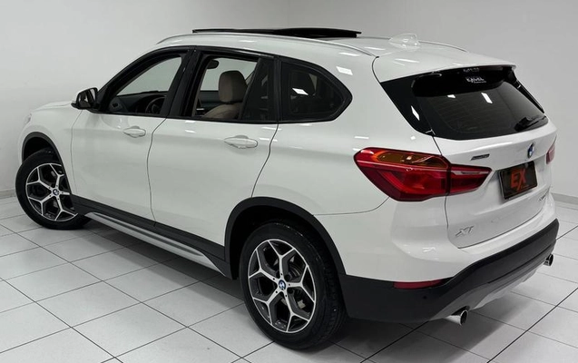 imagem-https://www.socarrao.com.br/sc-vehicle-images-prod/2819442/1789137191008-8309349_3_B_ca66b99bb9.jpeg