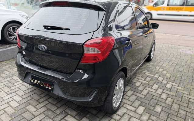 imagem-https://www.socarrao.com.br/sc-vehicle-images-prod/2819652/1784835721091-vehicle_image_1784812992_d3aad7e7076c9747b4fdb621052c2343.jpeg
