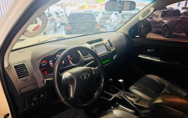 imagem-https://www.socarrao.com.br/sc-vehicle-images-prod/2819819/1789653556962-8309167_14_B_5451a71330.jpeg