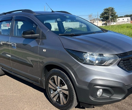 Chevrolet Spin 2023 Cinza — foto 1 de 3