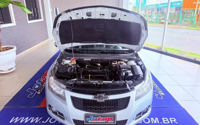 imagem-https://www.socarrao.com.br/sc-vehicle-images-prod/2820365/1792100331843-8304120_13_B_437f44f473.jpeg