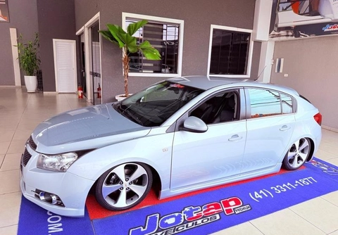 Chevrolet Cruze 2012 Prata — foto 1 de 3