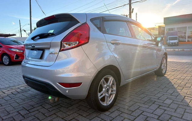 imagem-https://www.socarrao.com.br/sc-vehicle-images-prod/2820445/1789731115934-e392b691a84a47c7bf8f45265b13fa78_1784839086457.jpg
