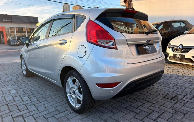 imagem-https://www.socarrao.com.br/sc-vehicle-images-prod/2820445/1789731115935-3521092c60db49638fc8adb3716818f6_1784839086461.jpg