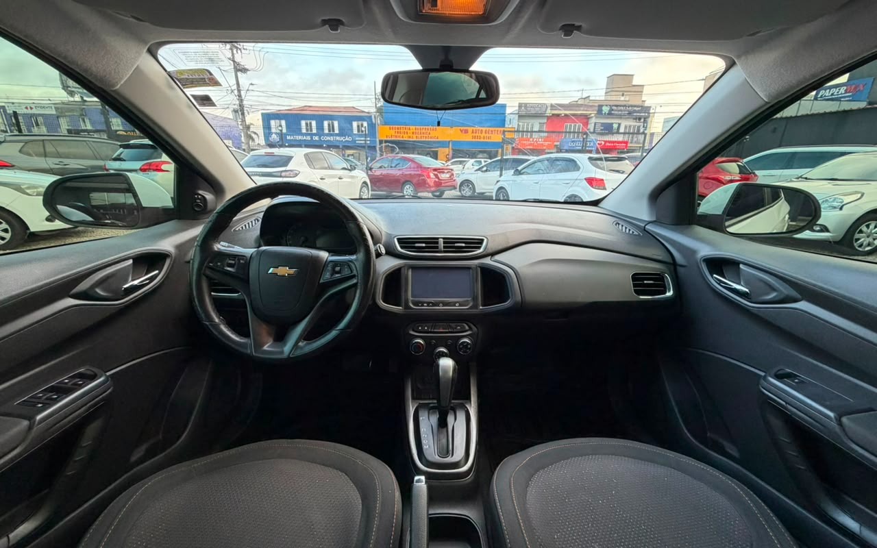 imagem-https://www.socarrao.com.br/sc-vehicle-images-prod/2820475/1784839334734-V2hhdHNBcHAgSW1hZ2UgMjAyNi0wNy0yMyBhdCAxNi40NS4wMCAoMSkuanBlZw.jpeg