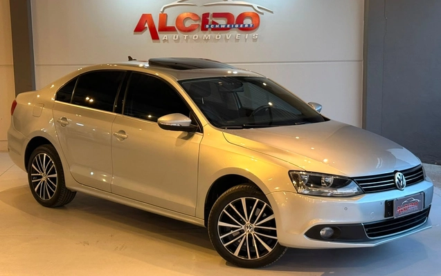 imagem-https://www.socarrao.com.br/sc-vehicle-images-prod/2820567/1784839572995-a7682aee9f594eb08713c50e702a1bc8_1784839443481.jpg