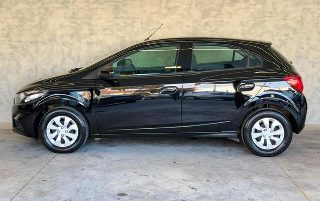 imagem-https://www.socarrao.com.br/sc-vehicle-images-prod/2820615/1789670092453-8260845_17_B_570f0adea7.jpeg
