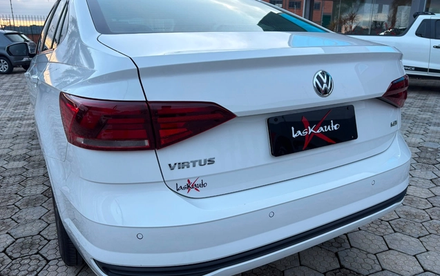 imagem-https://www.socarrao.com.br/sc-vehicle-images-prod/2820623/1784839773362-ZjQxYjFjYTAtYzg1MS00MjQ4LWJiNWYtMmNjZDk3OTBiODc1LmpwZWc.jpeg