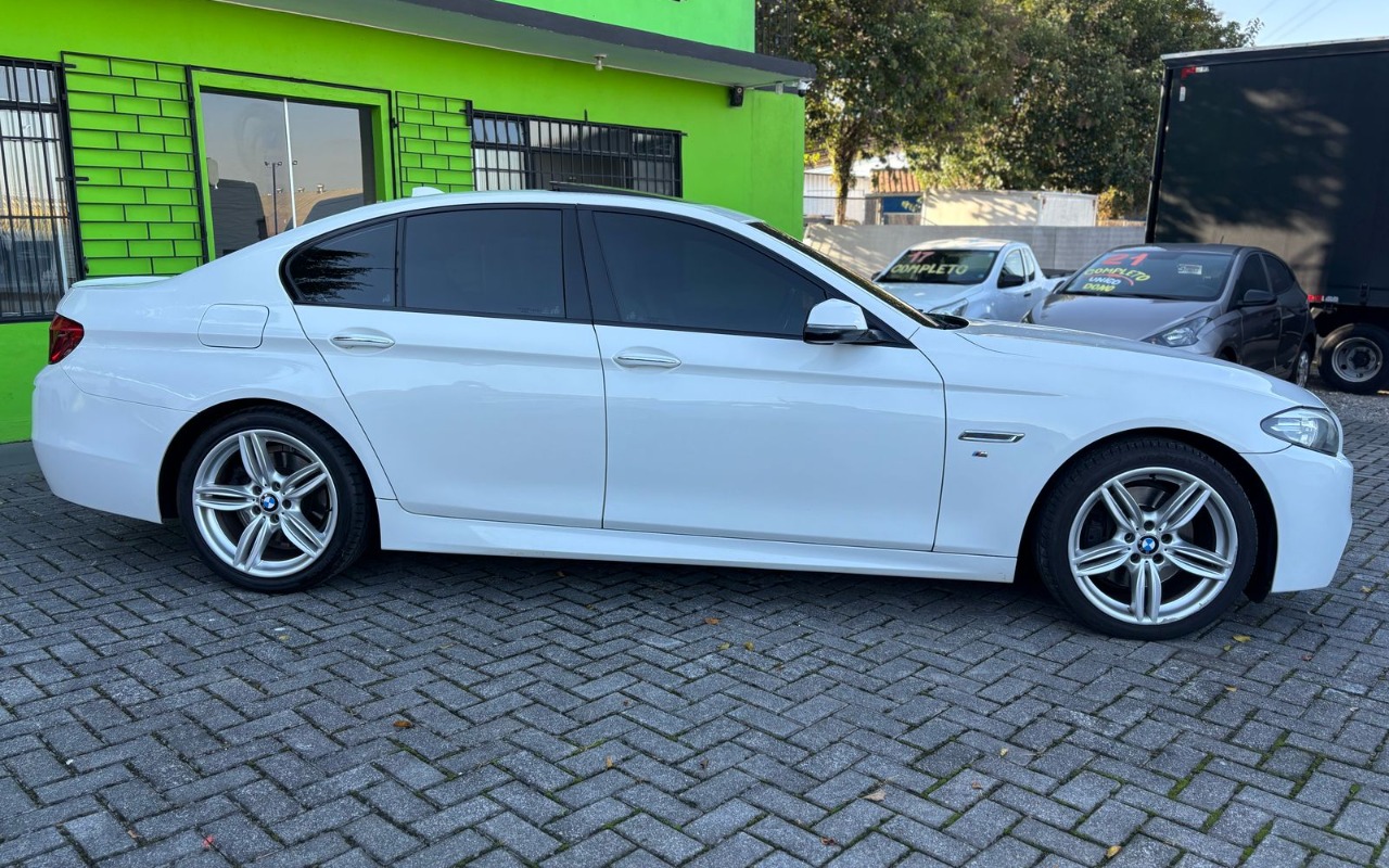 imagem-https://www.socarrao.com.br/sc-vehicle-images-prod/2820851/1784840626948-SU1HLTIwMjUwNTAyLVdBMDEzOC5qcGc.jpg