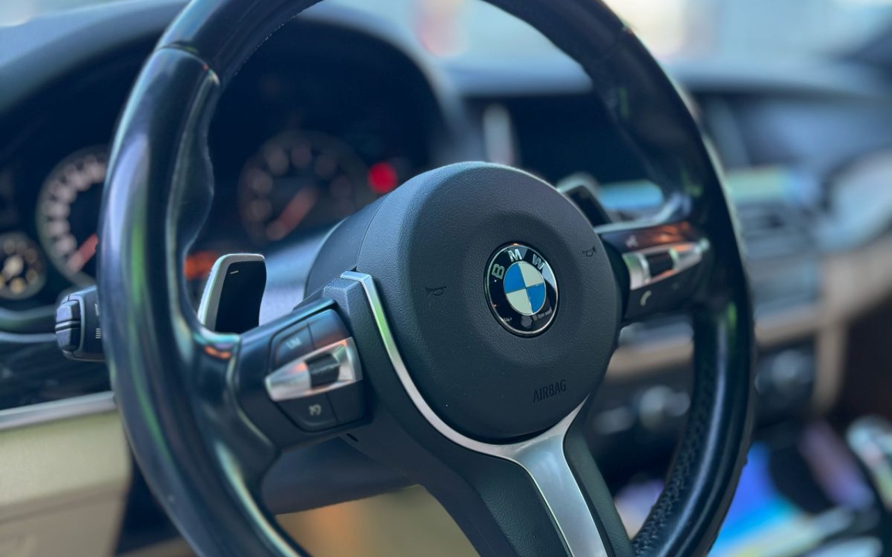 imagem-https://www.socarrao.com.br/sc-vehicle-images-prod/2820851/1784840628111-SU1HLTIwMjUwNTAyLVdBMDE0Ny5qcGc.jpg