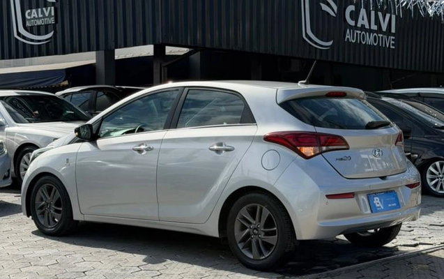 imagem-https://www.socarrao.com.br/sc-vehicle-images-prod/2820885/1784840780811-69436a624b55a7e98.jpeg