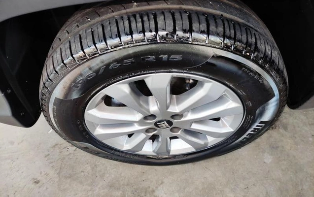 imagem-https://www.socarrao.com.br/sc-vehicle-images-prod/2820964/1787946295858-8309352_1_B_e569355e61.jpeg