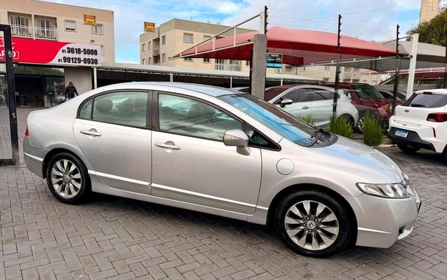 imagem-https://www.socarrao.com.br/sc-vehicle-images-prod/2821111/1786041352039-8310163_6_B_fff8733490.jpeg
