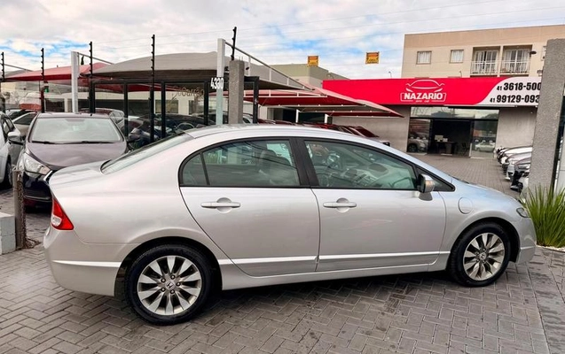 imagem-https://www.socarrao.com.br/sc-vehicle-images-prod/2821111/1786041352040-8310163_7_B_25c9d3d66a.jpeg